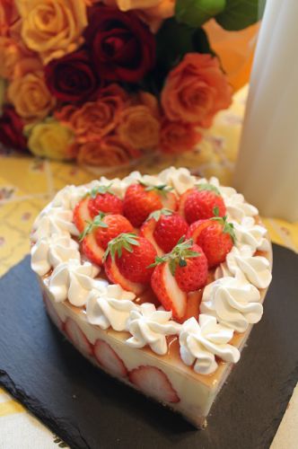 フレジェ風♡いちごの記念日ケーキ