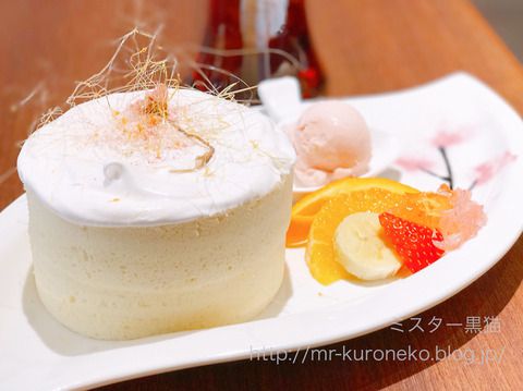 Sweets Smile スイーツ スマイル 【札幌】 今月のパンケーキ 桜のパンケーキ