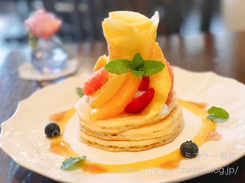 Cafe Ange カフェアンジェ 【篠崎】 5月限定！マンゴーとフルーツのパンケーキ　
