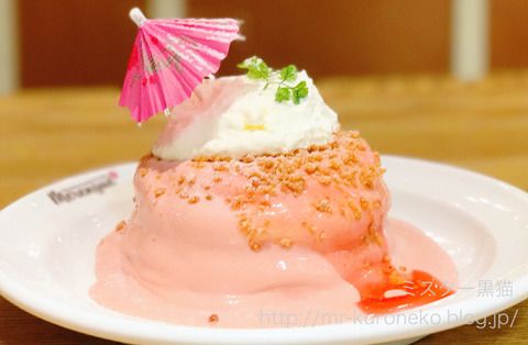 Hawaiian Pancake & Cafe Merengue メレンゲ 【川口】 ６月限定！北海道産純生クリームと２種のグァバソースのパンケーキ