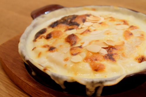 【下北沢】モグモグ MOGMOG ホワイトソースとチーズのトロトロパンケーキ