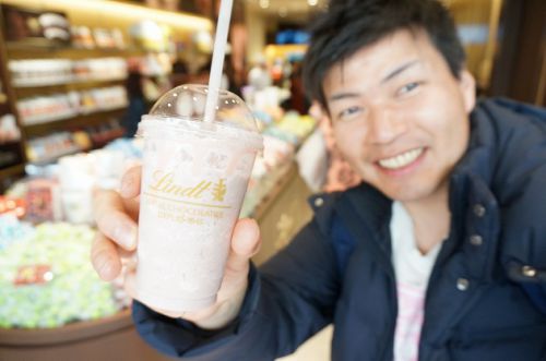 リンツショコラカフェ京都四条通り店が阪急烏丸駅前にオープン！リンドール袋詰めやソフトクリームが楽しめます！