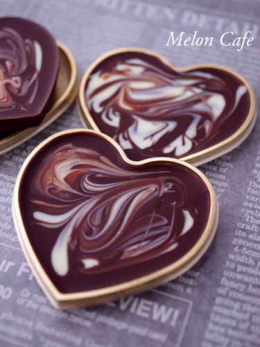 簡単おしゃれなマーブル模様の板チョコレート☆「チョコレートギフトセット ハート型」トレー