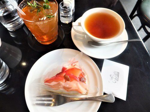 マリーローランサン【JR小樽駅前】◆駅スグの老舗喫茶店で焼きりんごタルトとオーガニック紅茶♪