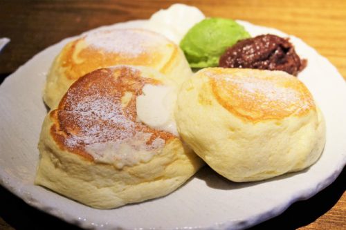 【石川・金沢】Cafe多聞　能登大納言あずきのパンケーキ 抹茶アイス添え
