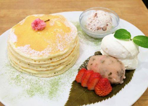 【三軒茶屋】パンケーキママカフェVoiVoi　桜と塩生クリームのパンケーキ～小豆アイス付き～