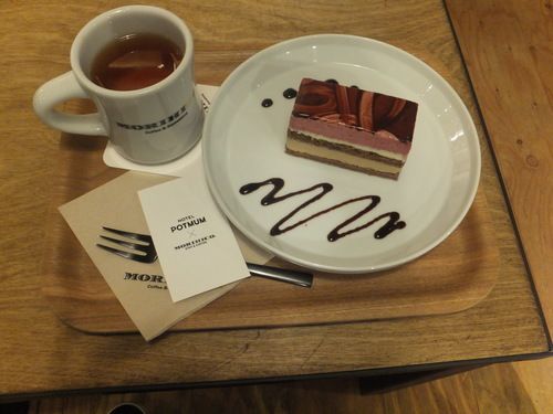 MORIHICO.STAY&COFFEE【札幌菊水】◆上品で美味！期間限定「カシスとミルクティムース」のケーキ