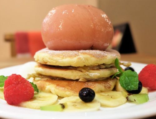 【下北沢】 MOGMOG モグモグ 丸ごと桃コンポートのパンケーキ