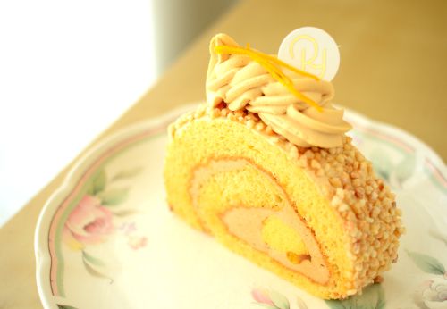 【リョウラ】待望のロールケーキの新作！ルーロオプラリネオランジュ