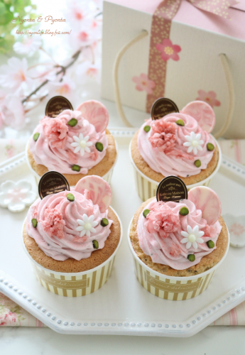 ふんわり桜のシフォンカップケーキ♪