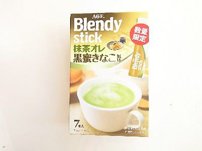 KINAKO SWEET 2018(きなこ愛)・BLENDY STICK抹茶オレ・黒蜜きなこ風味＆タニタの100カロリーデザート(抹茶プリン)