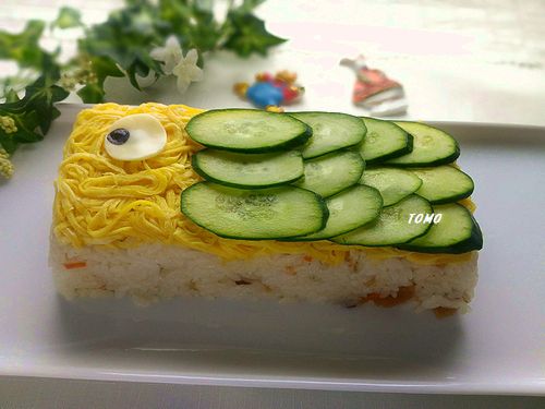 パウンドケーキ型で♪こいのぼりの押し寿司