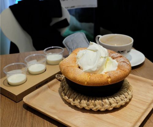 【自由が丘】MILKLAND HOKKAIDO→TOKYO　スキレッドのダブルクリームパンケーキ
