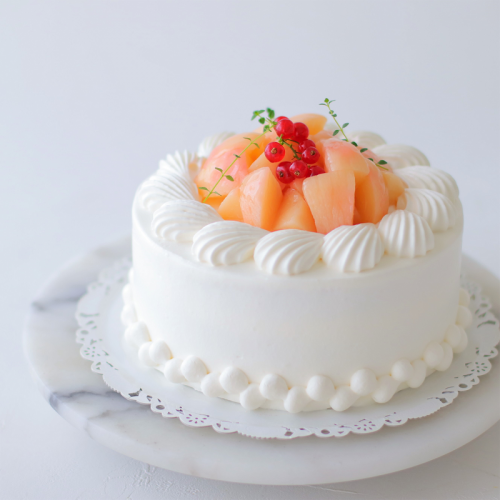 桃のバースデーケーキ