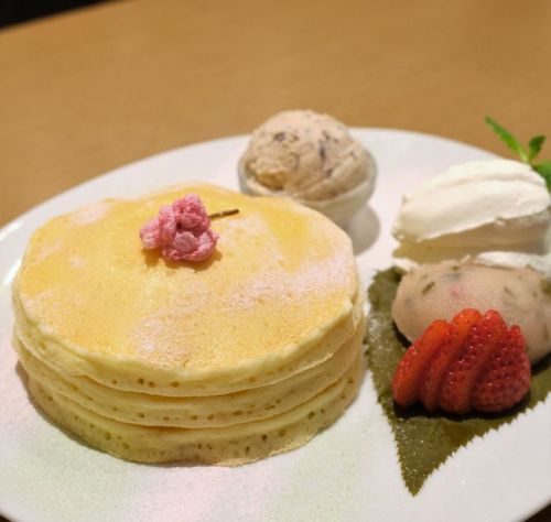 【東京 三軒茶屋】パンケーキママカフェVoiVoi　桜と塩生クリームのパンケーキ