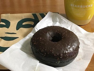 バターロールとスタバ チョコクリームドーナツ　