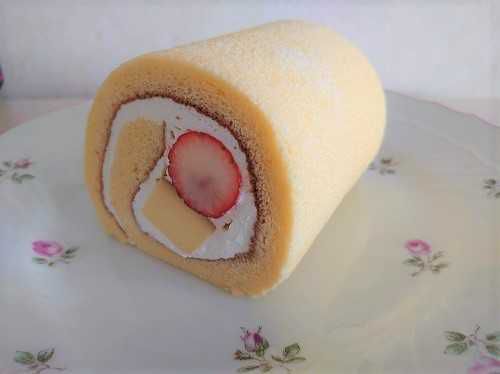 きのとや☆彡いちごプリンロールケーキ