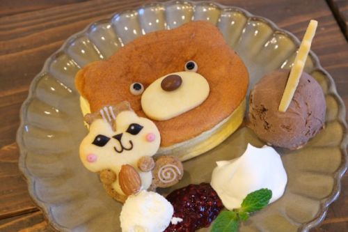【東京 都立大学】henteco(へんてこ)～森の洋菓子店　くまパンケーキとドリンクセット